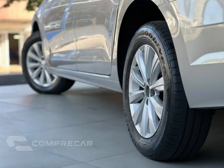 VIRTUS 1.0 200 TSI COMFORTLINE AUTOMÁTICO