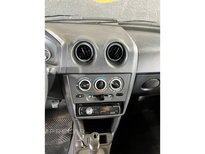 PRISMA 1.4 MPFI MAXX 8V FLEX 4P MANUAL