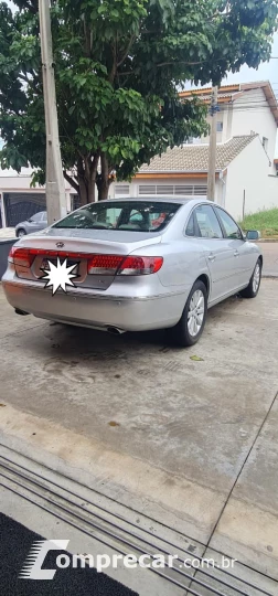 AZERA 3.3 MPFI GLS Sedan V6 24V