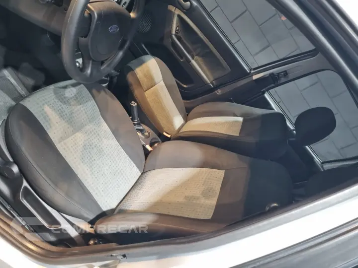 FIESTA 1.6 MPI Class Sedan 8V
