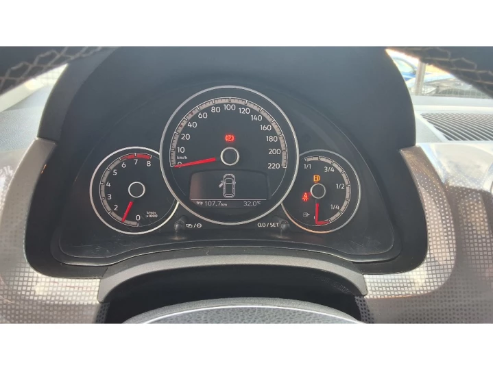 UP 1.0 CROSS TSI TOTAL 12V 5P FLEX