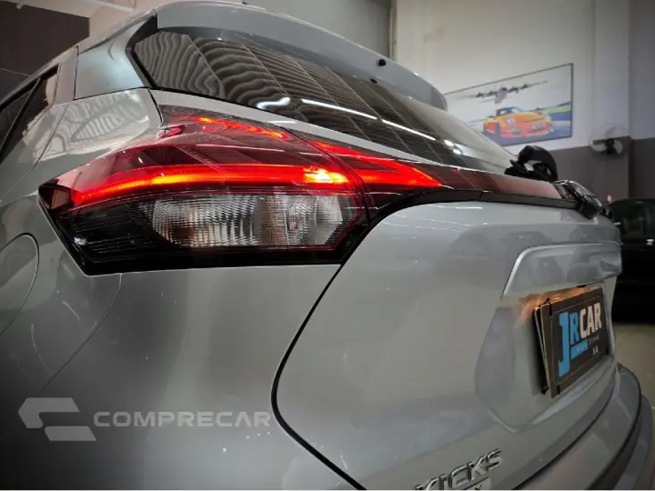 KICKS PLAY 1.6 16V FLEXSTART SENSE XTRONIC