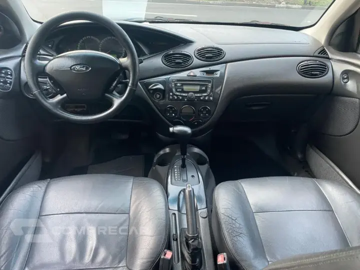 Focus Ghia  2.0 16V/ 2.0 16V Flex 5p Aut