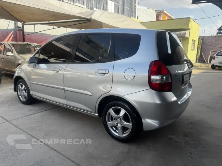 Fit 1.4 16V 4P LX FLEX