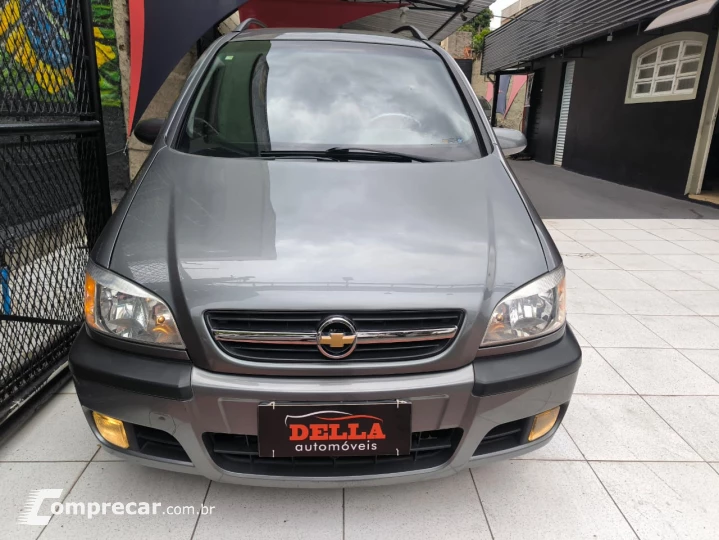 ZAFIRA 2.0 MPFI Elegance 8V