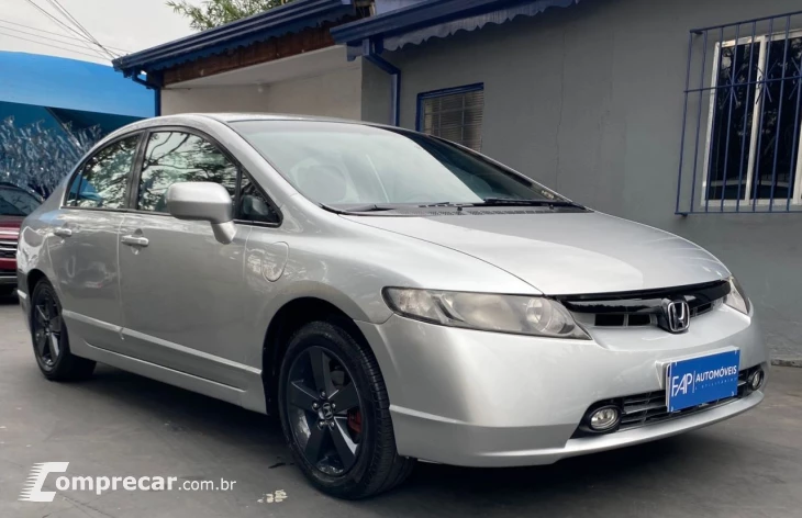 Civic 1.8 16V 4P LXS