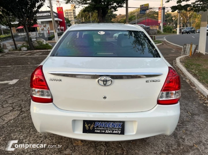 ETIOS 1.5 XS Sedan 16V