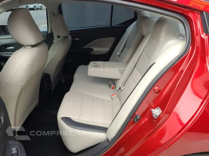 VERSA Exclusive 1.6 16V Flex Aut.