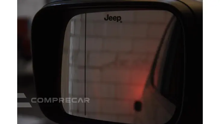 RENEGADE - 1.8 16V SPORT 4P AUTOMÁTICO