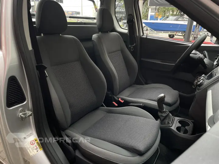 MONTANA 1.4 MPFI LS CS 8V FLEX 2P MANUAL