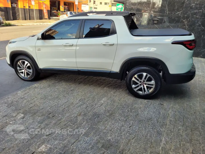 TORO 2.0 16V Turbo Freedom 4WD