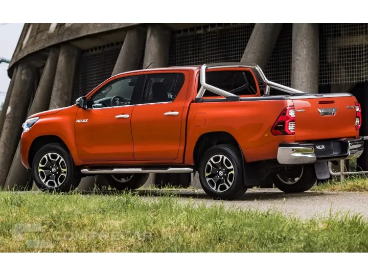 HILUX 2.8 D-4D TURBO DIESEL CD SR 4X4 AUTOMÁTICO