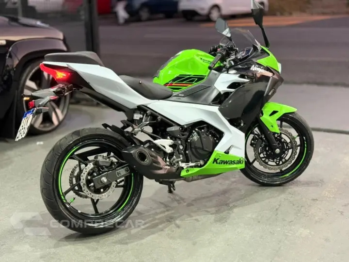 NINJA 400