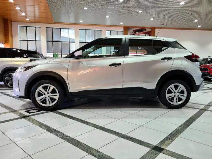 KICKS ACTIVE CVT