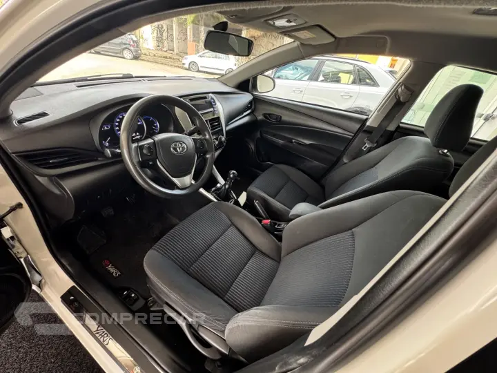 YARIS 1.5 16V FLEX SEDAN XL MANUAL