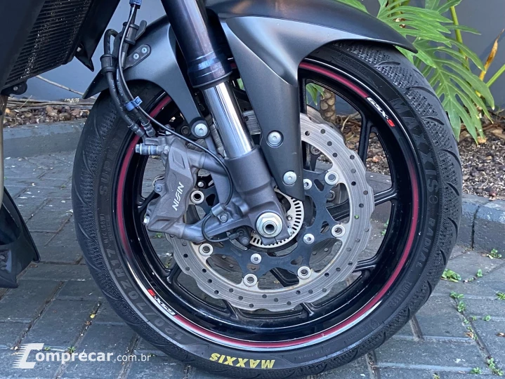 GSX-S 750