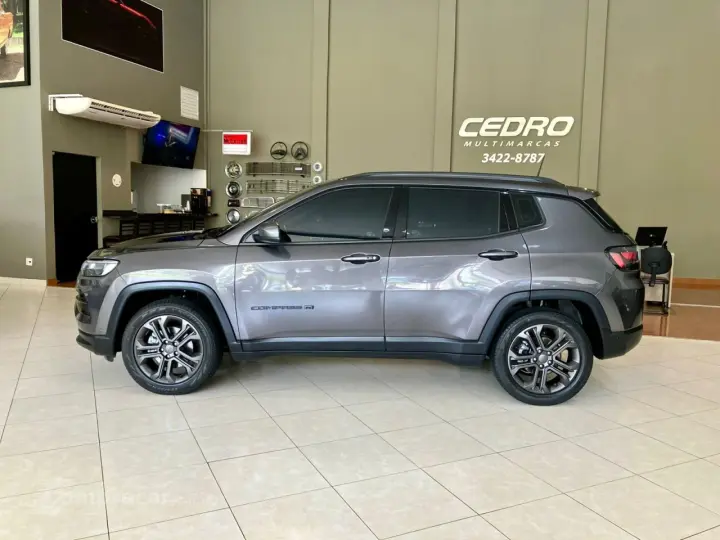 Compass 1.3 16V 4P FLEX LONGITUDE 80 ANOS T270 TURBO AUTOMÁT