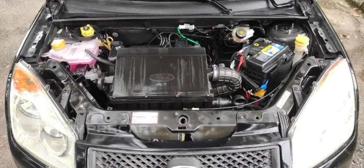 FIESTA 1.6 MPI Class Hatch 8V