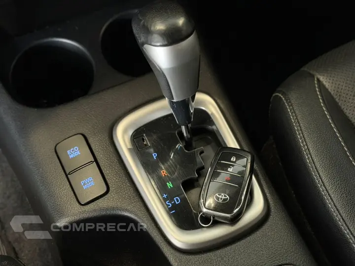 HILUX 2.8 D-4D TURBO DIESEL CD SRX 4X4 AUTOMÁTICO