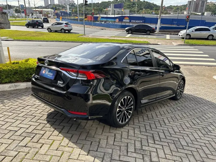 Corolla Altis Prem. 1.8 Aut. (Híbrido)