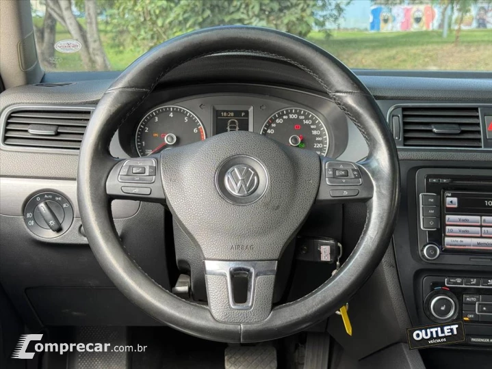 JETTA 2.0 TSI HIGHLINE 200CV GASOLINA 4P TIPTRONIC