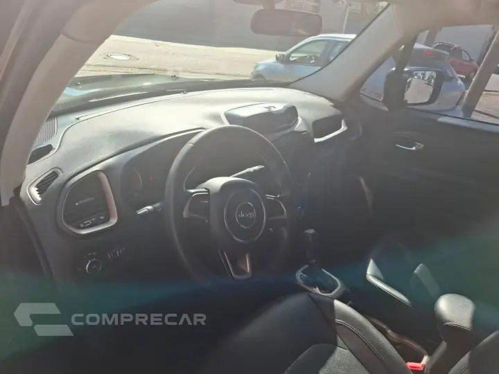 Renegade 1.8 16V Flex 4P Automático