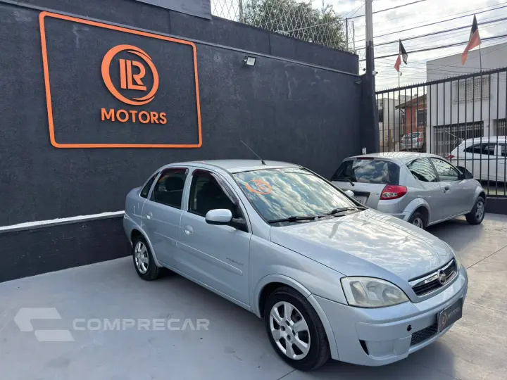 CORSA 1.4 MPFI Premium Sedan 8V