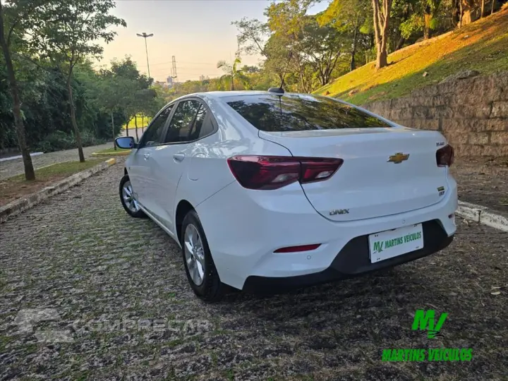 ONIX 1.0 TURBO FLEX PLUS LTZ AUTOMÁTICO