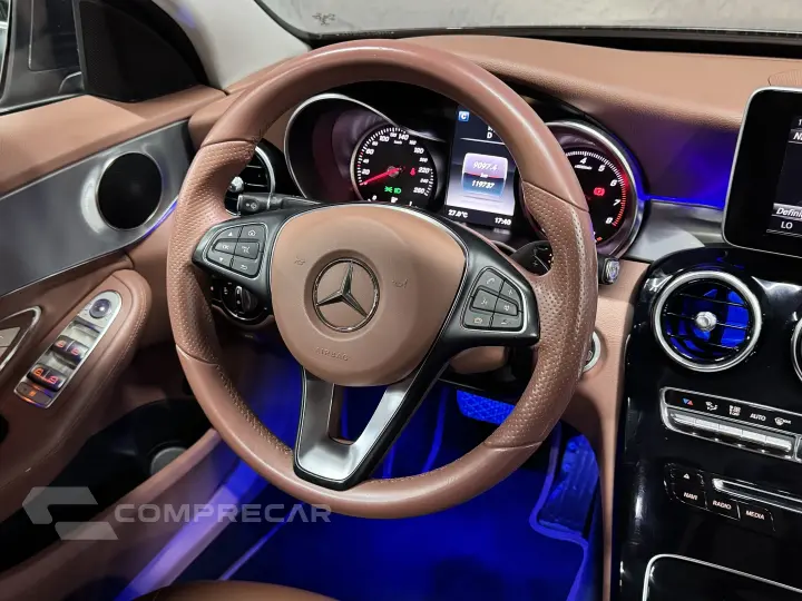 C 180 1.6 CGI AVANTGARDE 16V TURBO GASOLINA 4P AUTOMÁTICO