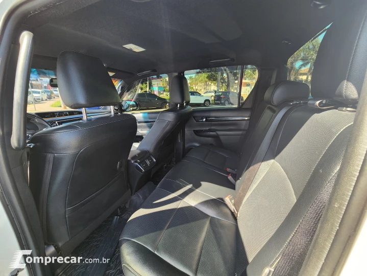 HILUX 2.8 D-4d Turbo CD SRX 4X4