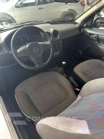 CELTA 1.0 MPFI Life 8V