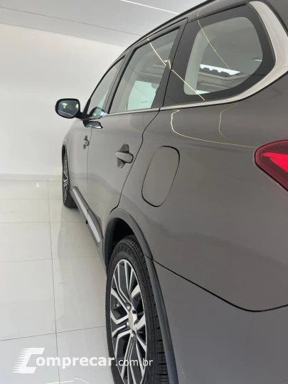 OUTLANDER 3.0 GT 4X4 V6 24V
