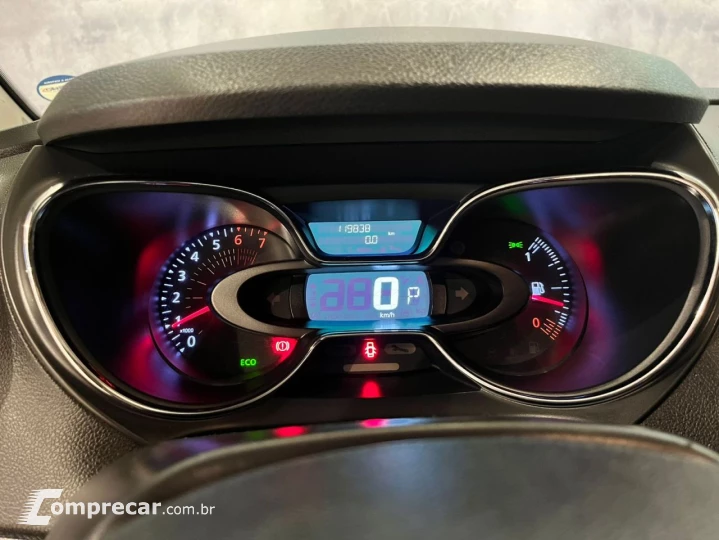 Captur 1.6 16V 4P FLEX SCE INTENSE X-TRONIC CVT