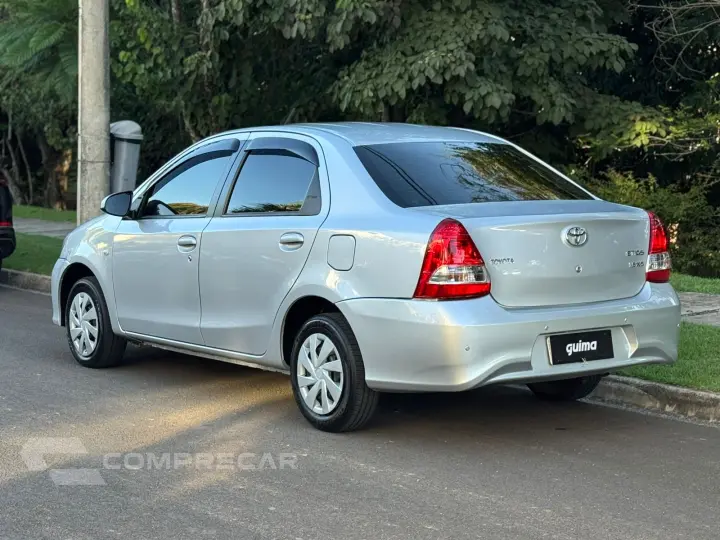 ETIOS 1.5 XS Sedan 16V