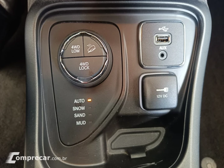 COMPASS 2.0 16V LONGITUDE 4X4 AUTOMÁTICO