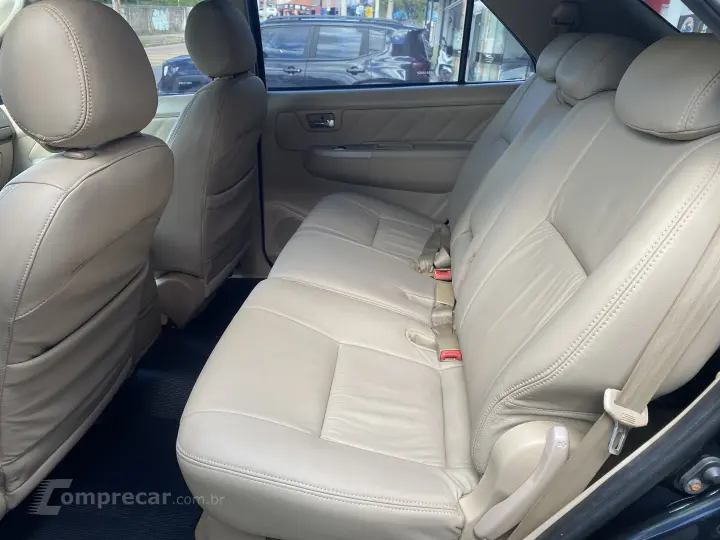 HILUX 2.8 SW4 4X4 8V