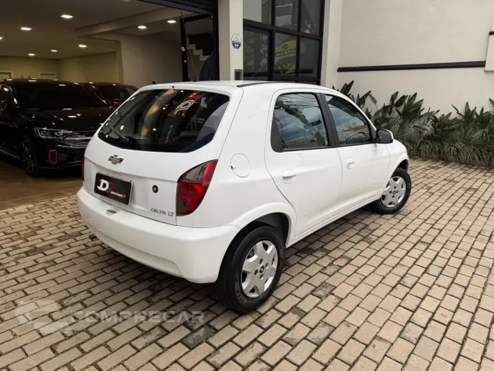 CELTA 1.0 MPFI LT 8V