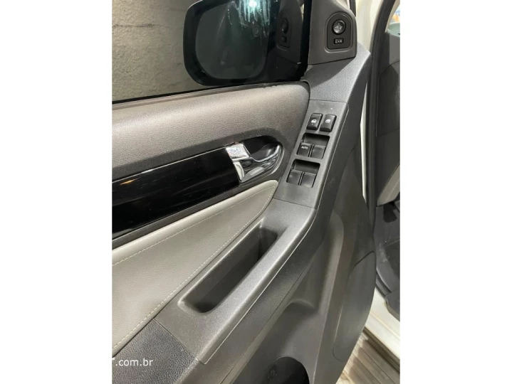 S10 2.4 LTZ 4X2 CD 8V FLEX 4P MANUAL