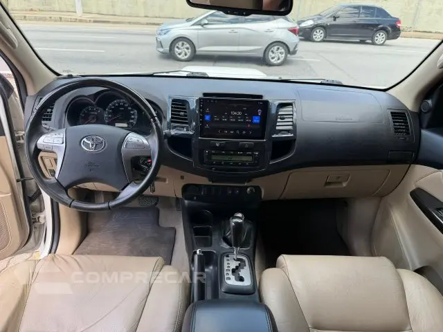 HILUX SW4 - 3.0 SRV 4X4 7 LUGARES 16V TURBO INTERCOOLER 4P A