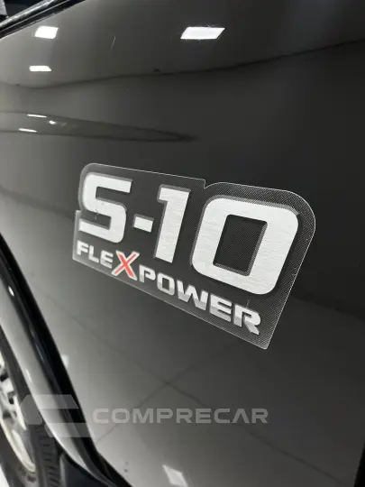 S10 2.4 MPFI Executive 4X2 CD 8V