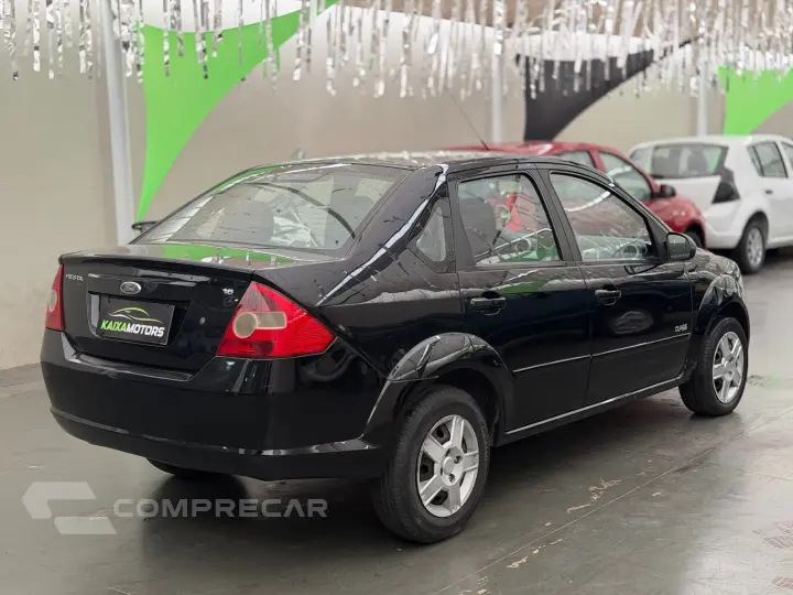 FIESTA 1.6 MPI First Sedan 8V