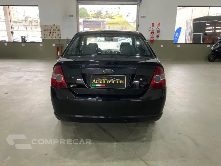 Fiesta 1.6 Mpi First Sedan 8V Flex 4P Manual
