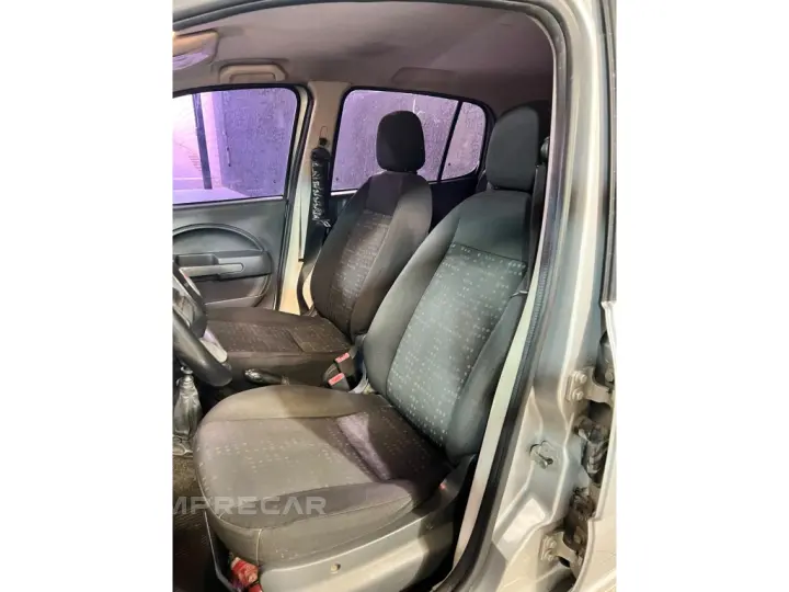 UNO 1.0 EVO VIVACE 8V FLEX 4P MANUAL