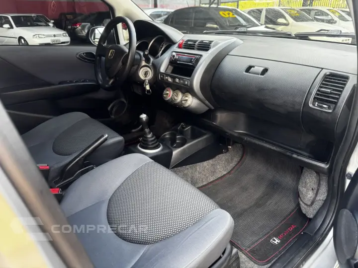Fit 1.4 16V 4P LX FLEX