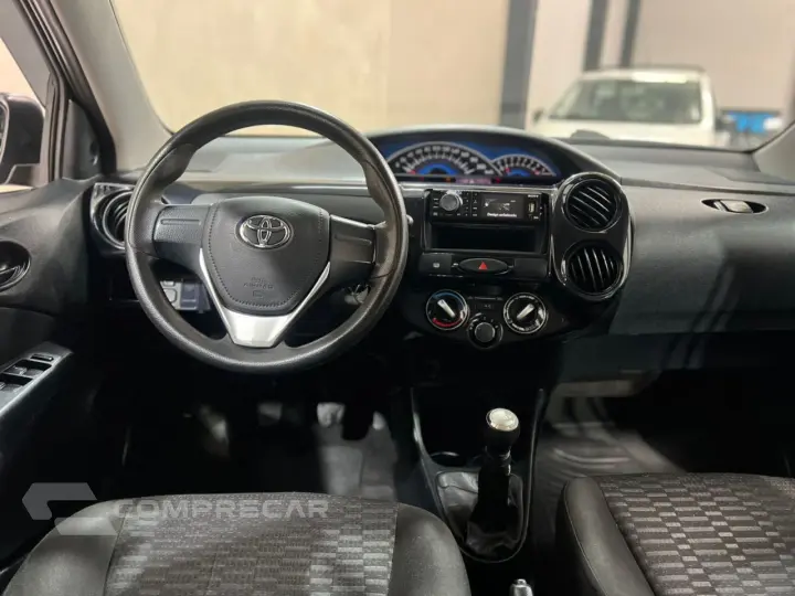 Etios Sedan 1.5 16V 4P FLEX PLATINUM