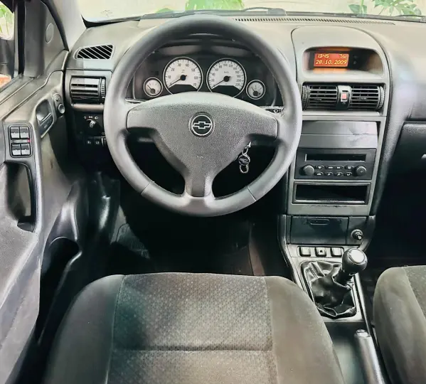 ASTRA 2.0 MPFI Advantage 8V