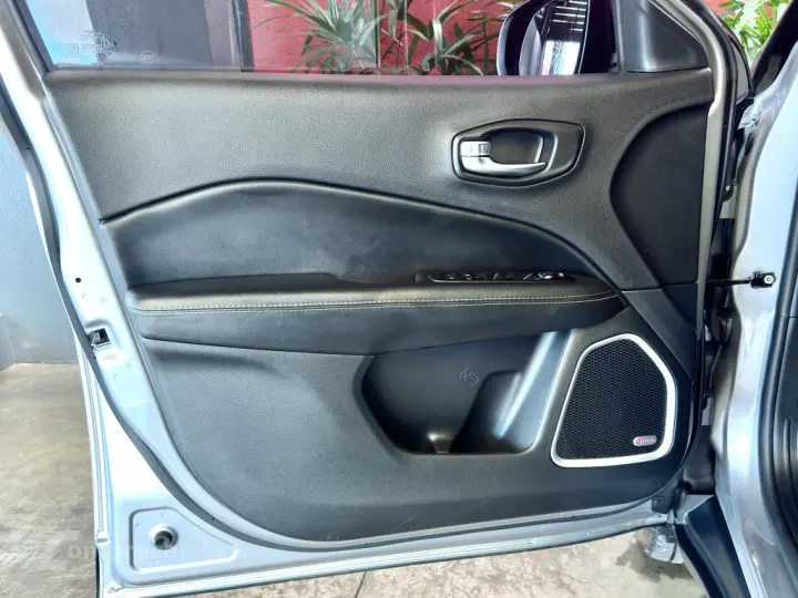 COMPASS 2.0 16V FLEX LONGITUDE AUTOMÁTICO