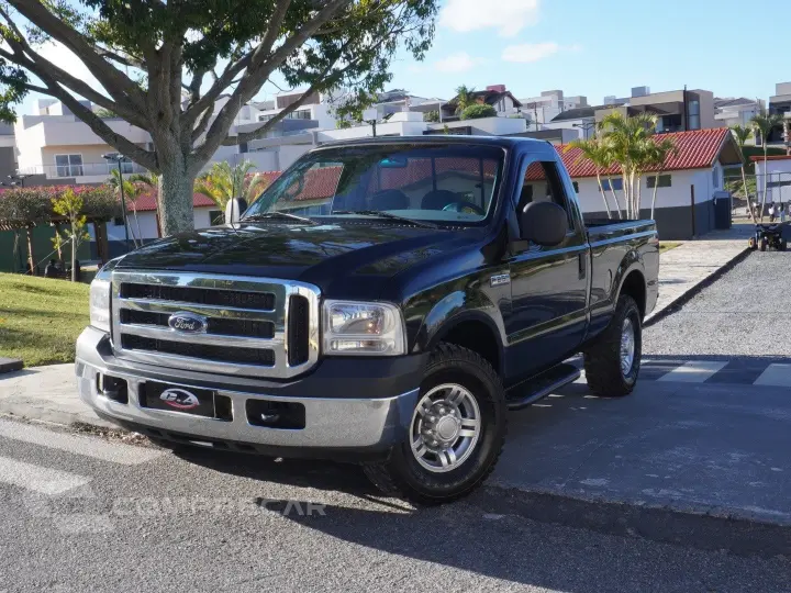 F-250 3.9 XLT 4X2 CS DIESEL 2P MANUAL