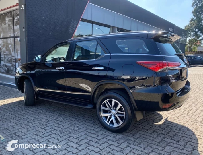 HILUX SW4 2.7 SR 4X2 16V