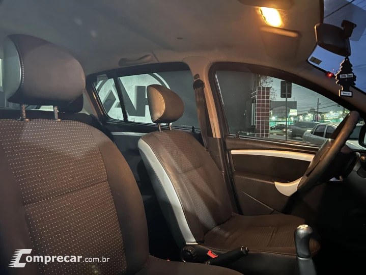 SANDERO STEPWAY Hi-Flex 1.6 16V 5p